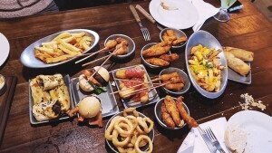 Bruce Grill Station & Wine Bar - Parque Leloir